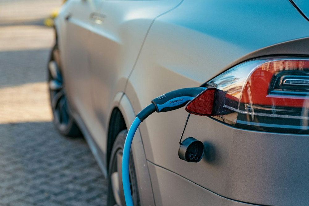Hvilken lader er bedst til din Tesla derhjemme?